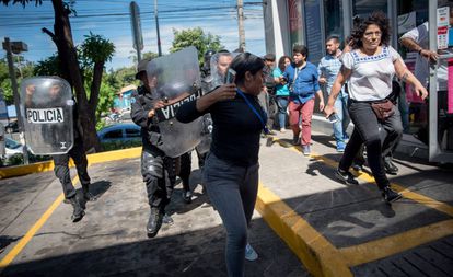 El periodismo centroamericano se reúne para discutir la deriva autoritaria que golpea a la región