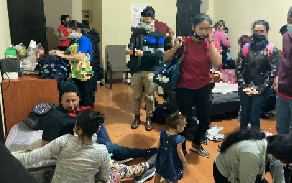 Encuentran a 190 migrantes hacinados en hotel de Apodaca, Nuevo León