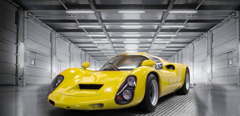 Este superdeportivo eléctrico basado en Porsche tiene un alcance de 215 millas y una aceleración loca