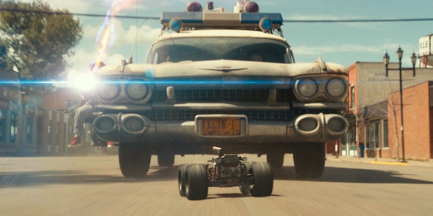 Ghostbusters: Afterlife Photo muestra el Ecto-1 corriendo a alta velocidad