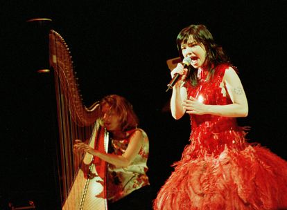 Björk durante el concierto del 4 de noviembre de 2001 en el Liceu de Barcelona.