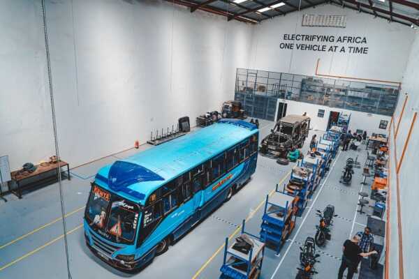 La startup de conversión de vehículos eléctricos Opibus recauda $ 7.5M para comenzar la producción en masa de autobuses y motocicletas