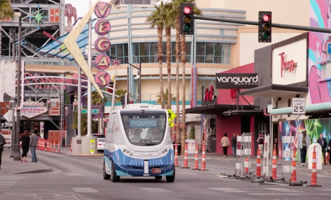 Las Vegas lanza el primer transbordador eléctrico autónomo en las vías públicas de EE. UU.