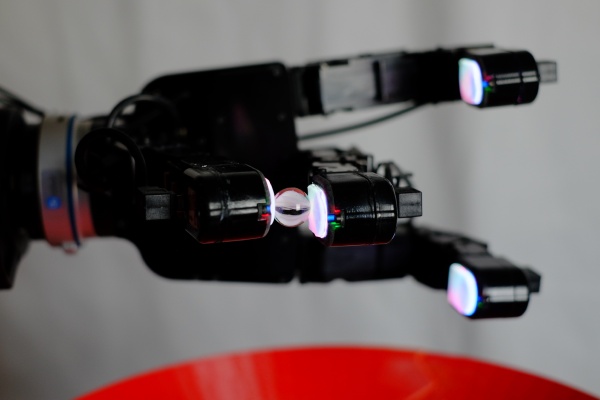 Los investigadores de Facebook crean una mejor piel y las yemas de los dedos para robots más suaves y sensibles