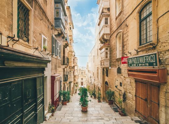Malta allana el camino para una bolsa de valores descentralizada
