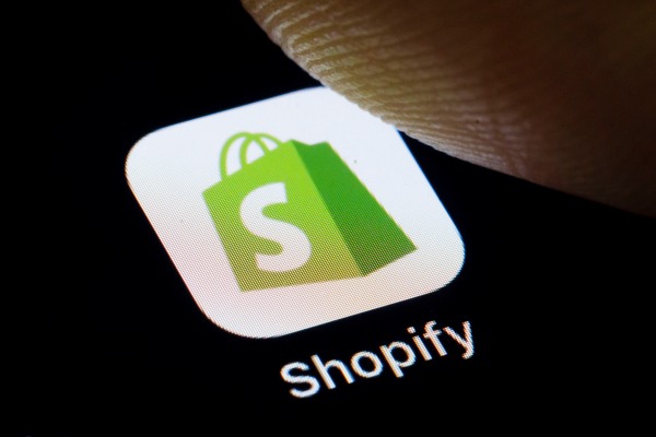 Las acciones de Shopify subieron en las operaciones previas al mercado a medida que las ganancias superan las estimaciones