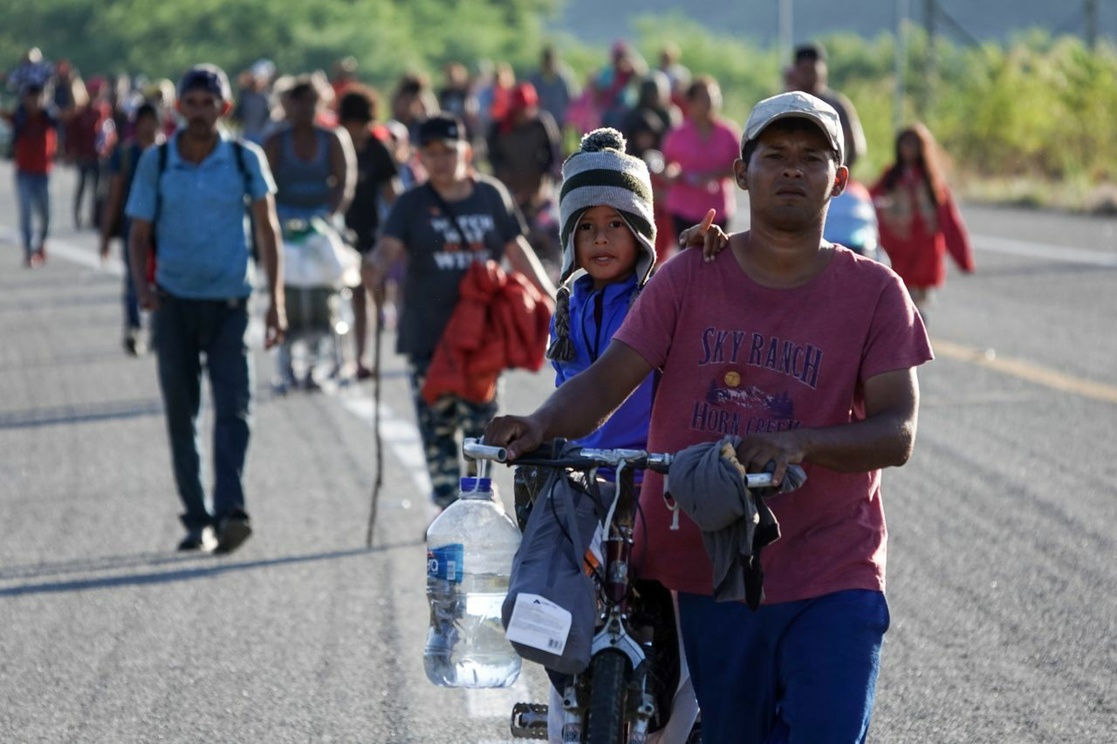 Migrantes de Caravana podrán cruzar por Querétaro, INM dará tarjetas de visitantes por “cuestión humanitaria”