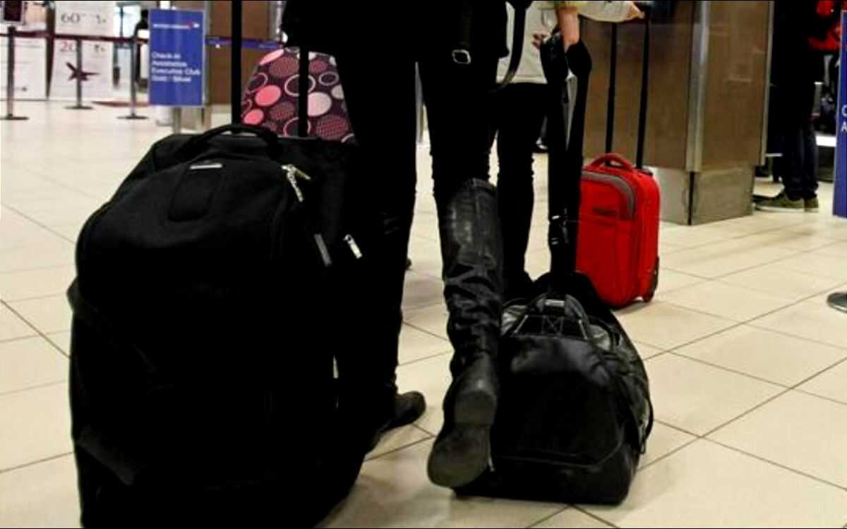 Profeco: o aerolíneas dejan de cobrar equipaje de mano o habrá acciones legales