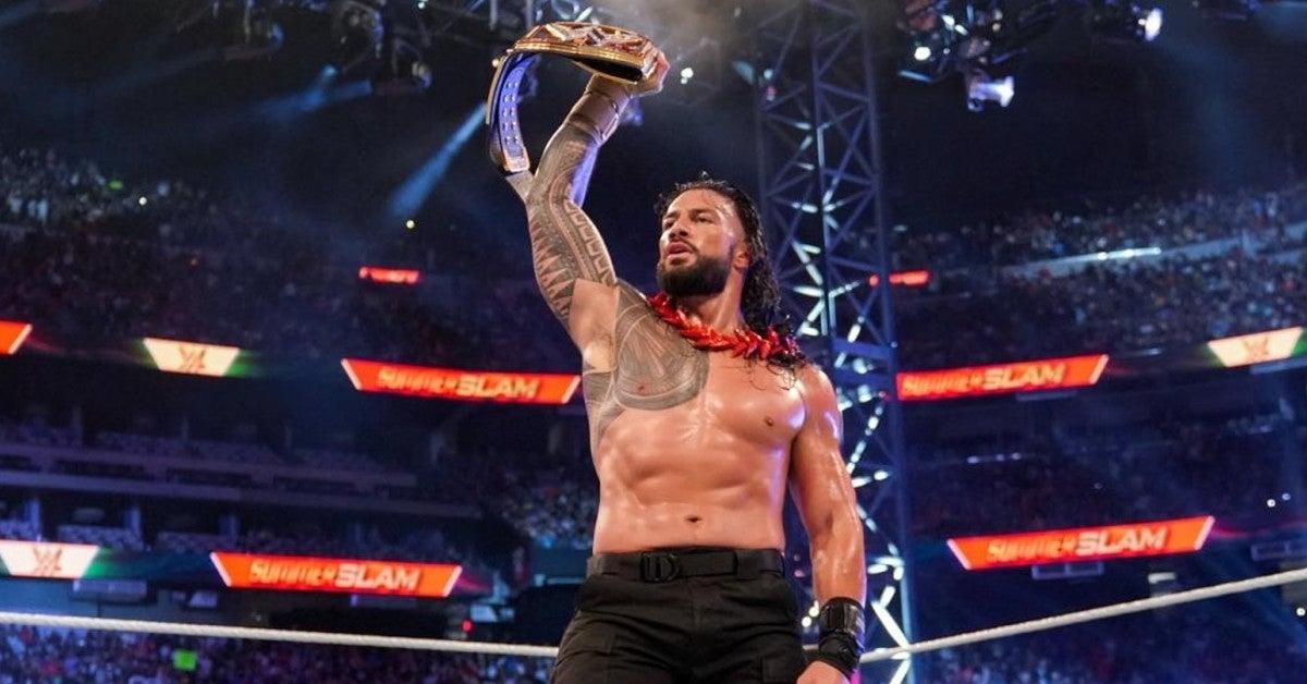 Roman Reigns de WWE recibe el premio Make-A-Wish Chris Greicius