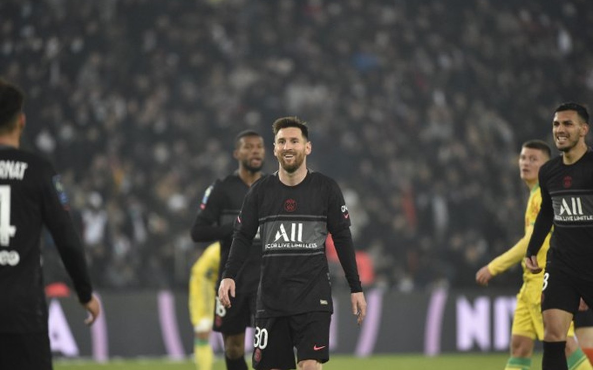 Se estrena Lionel Messi como goleador en la Ligue 1 | Video