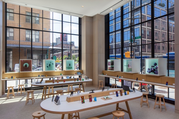 Una mirada al interior de la primera tienda de Google, que abrirá mañana en el barrio de Chelsea en Nueva York