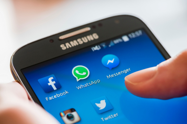 WhatsApp limita el reenvío de mensajes en un intento por reducir el spam y la desinformación