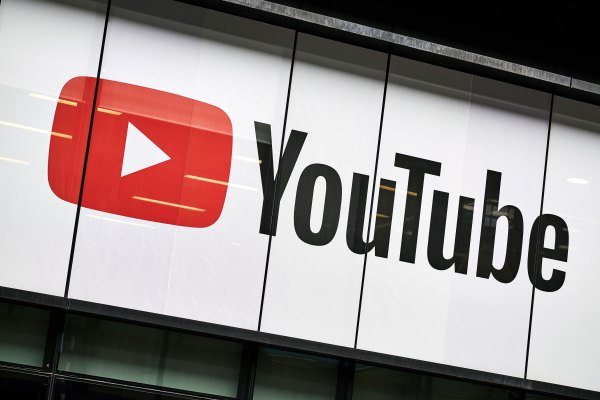 YouTube congela temporalmente las subidas al canal de Trump