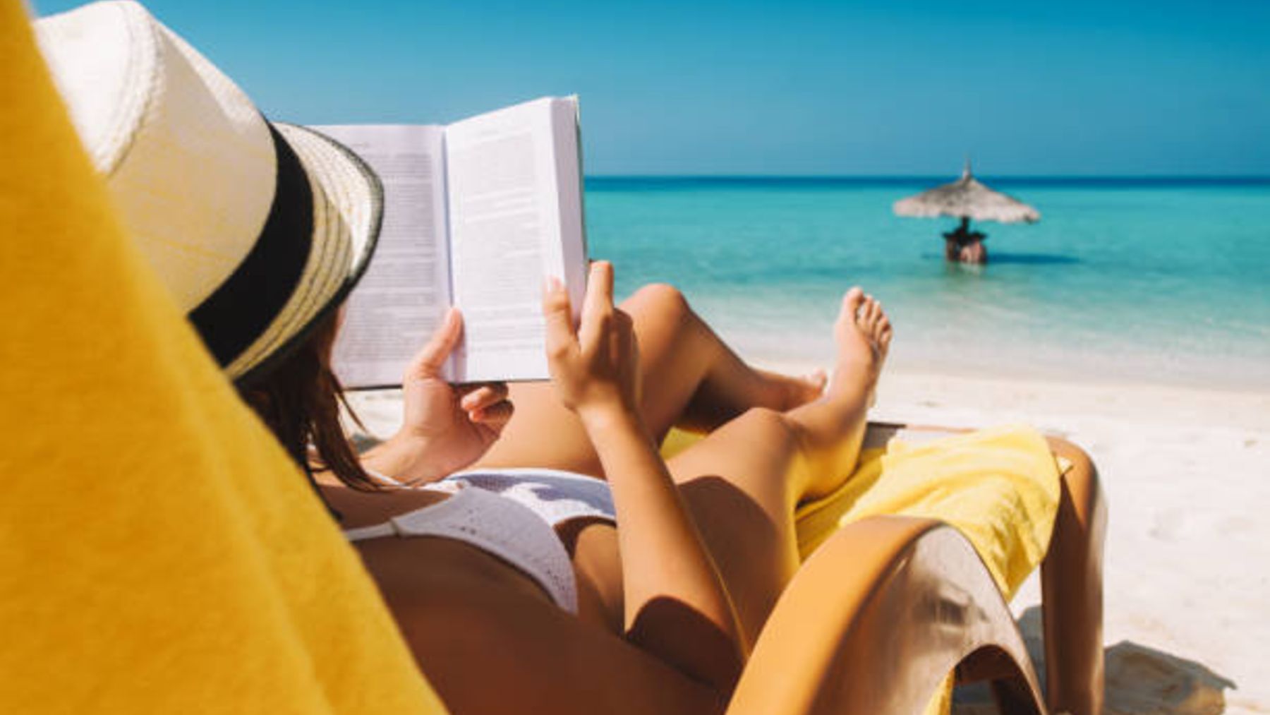 10 libros para llevar a la playa y leer bajo la sombrilla este verano