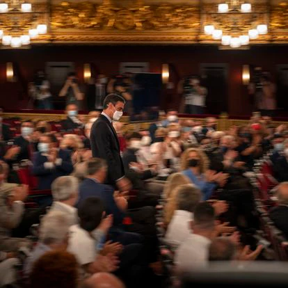 Spain's prime minister Pedro Sanchez arrives at the Gran Teatre del Liceu in Barcelona, Spain, Monday, June 21, 2021. Sanchez's speech on Monday is being regarded as laying the ground for the pardons that his left-wing ruling coalition plans to grant to imprisoned separatist politicians and activists who went against Spanish laws to hold an independence referendum more than three years ago. (AP Photo/Emilio Morenatti)