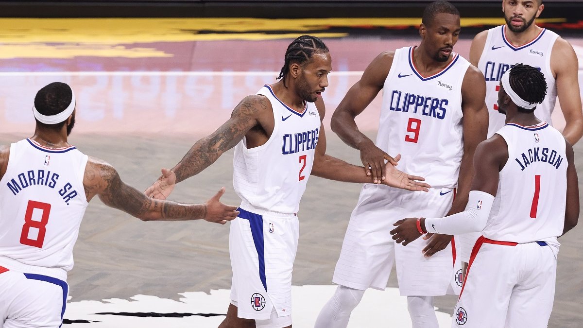 Jazz derrota a Clippers para asegurar octava victoria
