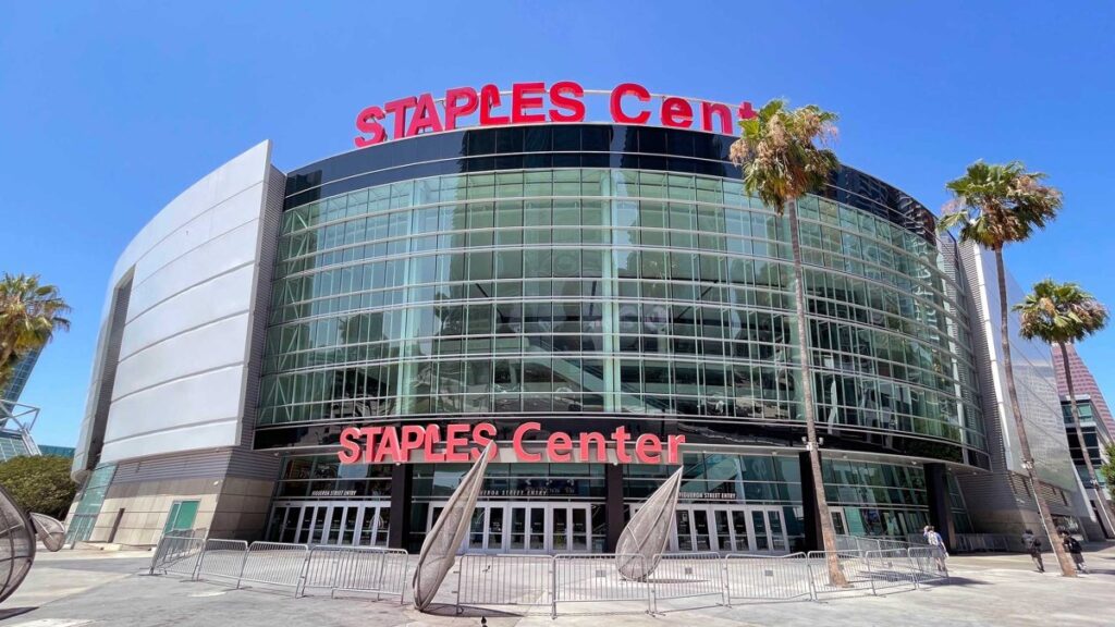 Lakers planean gran despedida antes del cambio de nombre del Staples Center