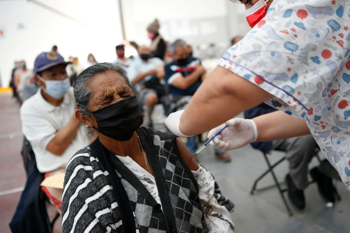México se rezaga en la vacunación contra la covid en América Latina