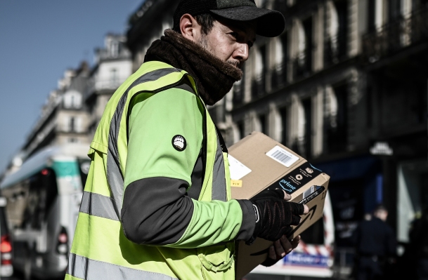 Amazon debe limitar los pedidos en Francia tras decisión judicial