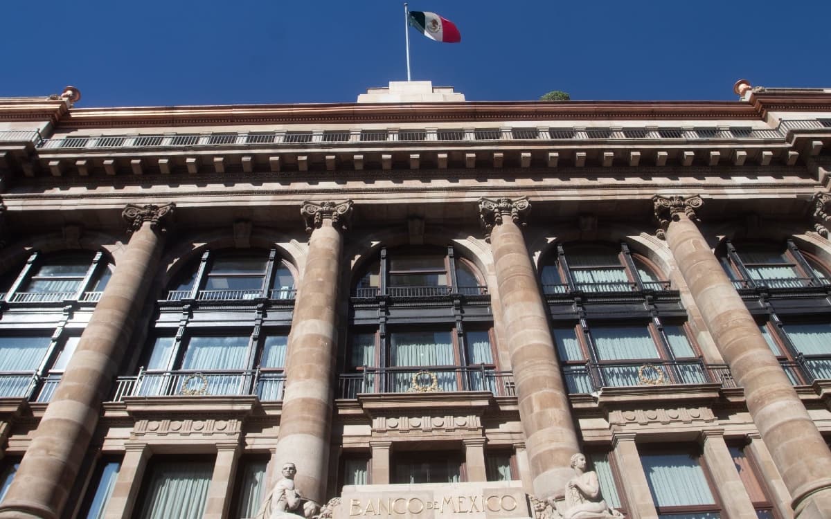 Caen las reservas internacionales del Banco de México
