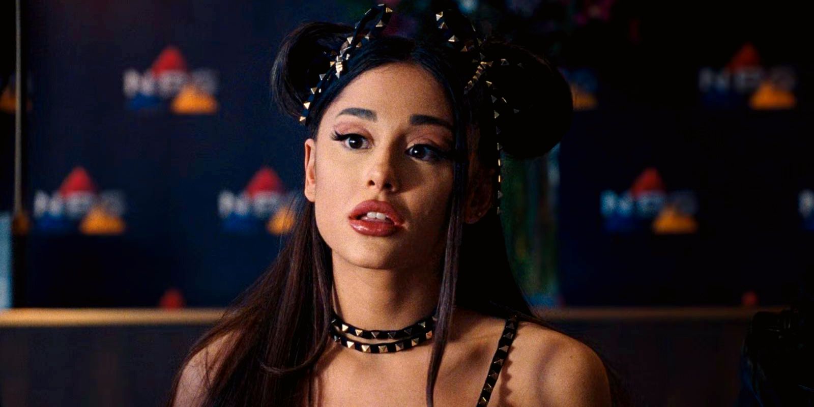 Ariana Grande improvisó la letra de Don’t Look Up Song