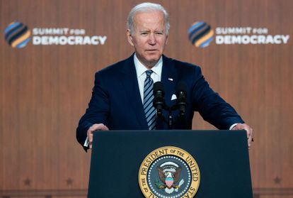 El presidente Joe Biden, este viernes en el cierre de la Cumbre de la Democracia.