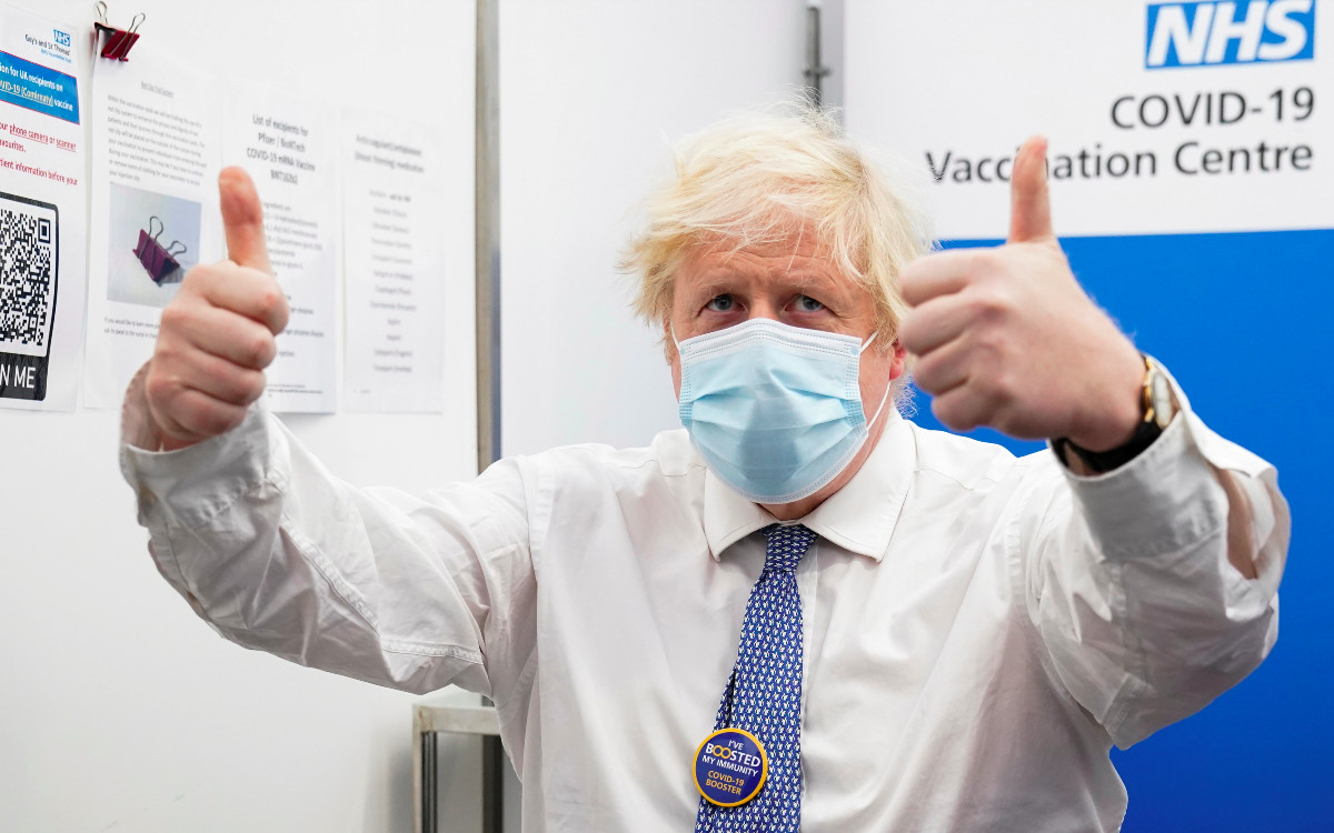 Boris Johnson recibe dosis de refuerzo de la vacuna anti-Covid