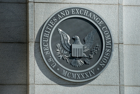 Con los mercados volviéndose locos por las criptomonedas, el presidente de la SEC interviene