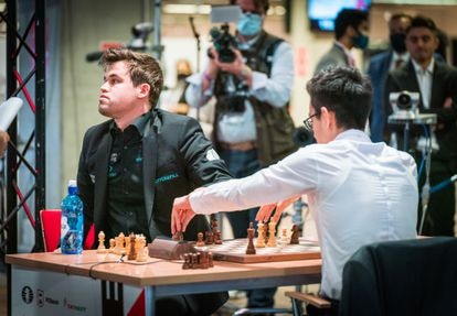 Carlsen, nada más perder ante Abdusattórov, hoy en Varsovia