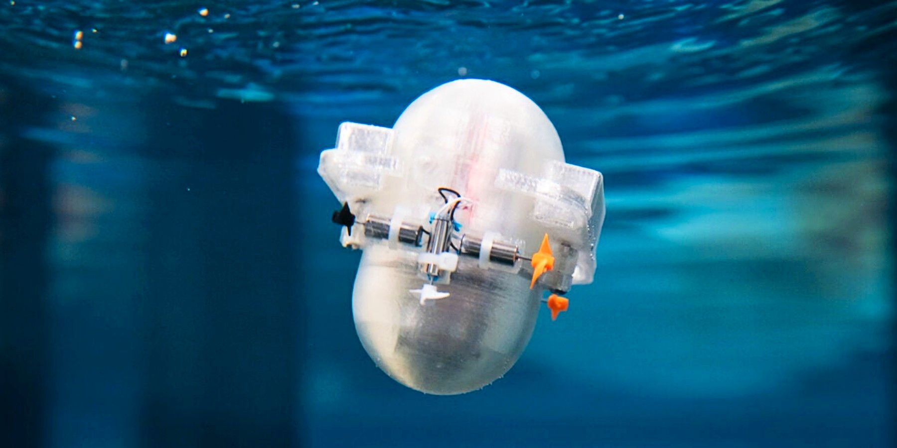 Este pequeño robot está aprendiendo a navegar por el océano por sí mismo