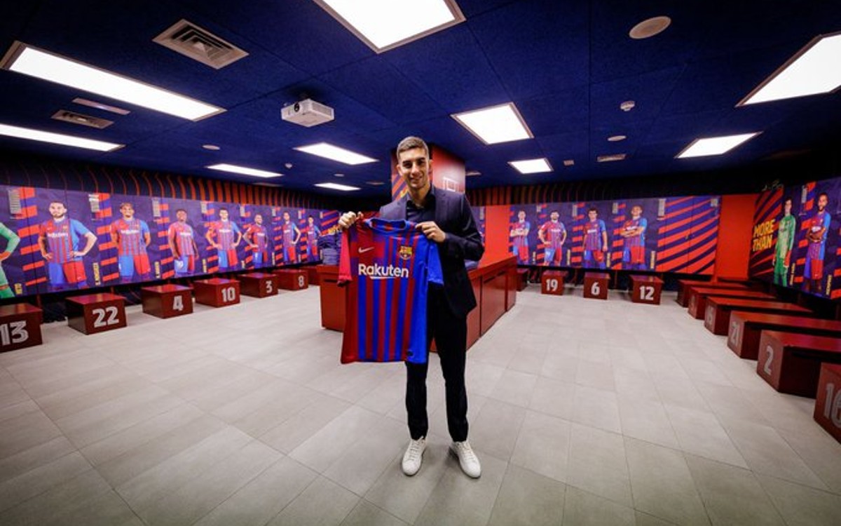 Ferran Torres firma con Barcelona hasta el 2027 | Video