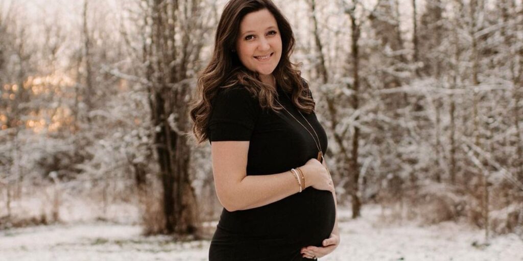 Gente pequeña, mundo grande: Tori Roloff posa para la sesión de maternidad de 6 meses