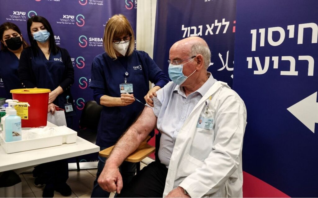 Israel ya va por la cuarta dosis contra Covid-19, aunque sigue en estudio