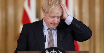 Johnson pide perdón a los británicos por la fiesta de Downing Street que se saltó las restricciones la Navidad pasada