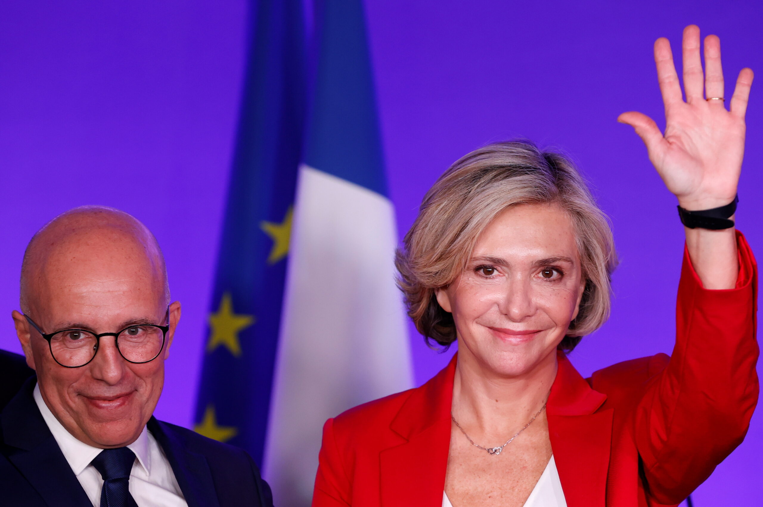 La derecha francesa apuesta por una dirigente moderada para desbancar a Macron