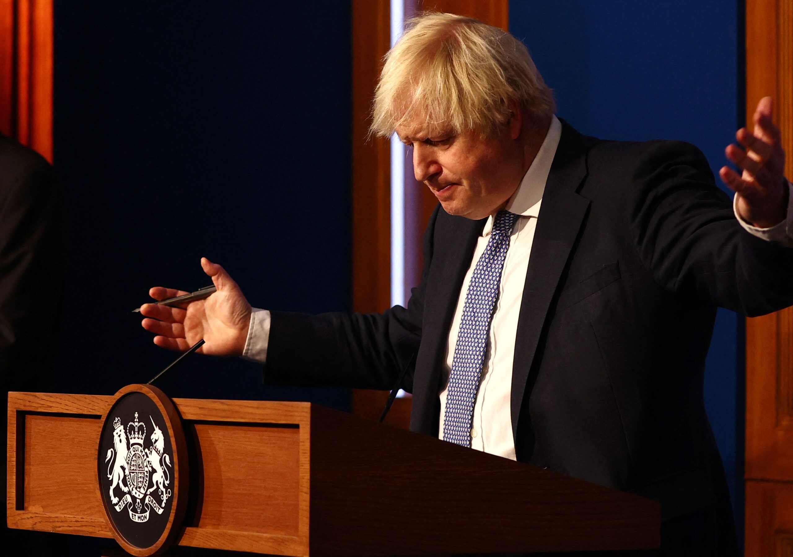 La peor tormenta política de Boris Johnson: Auge y caída de la “ambición rubia”
