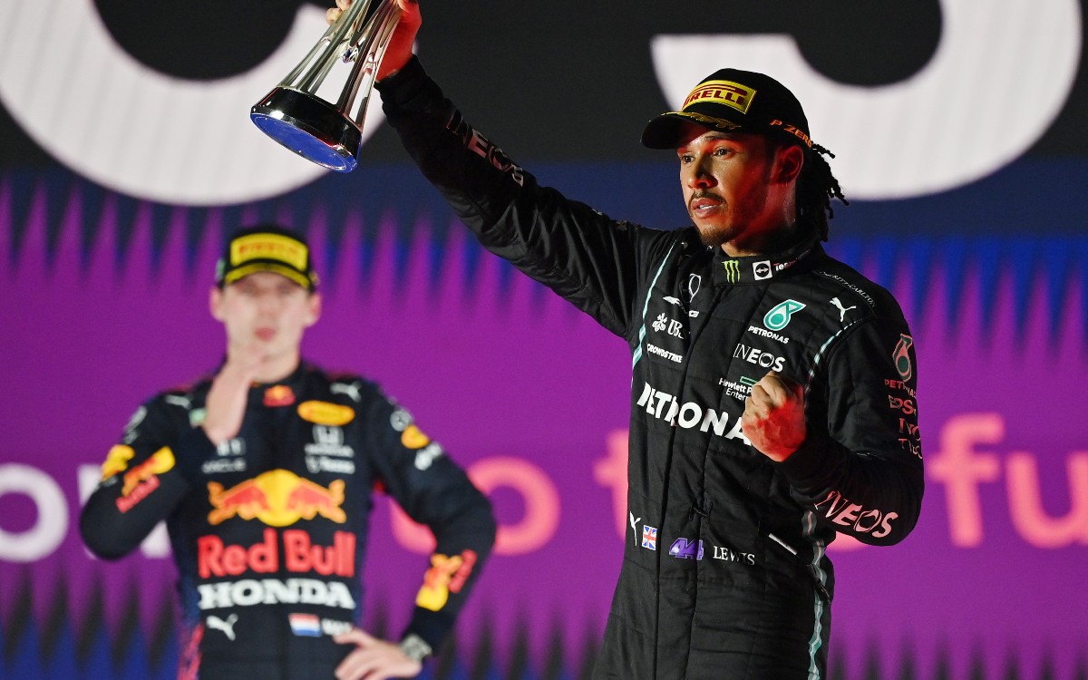 Lewis Hamilton se impone en el accidentado Gran Premio de Arabia Saudita | Video