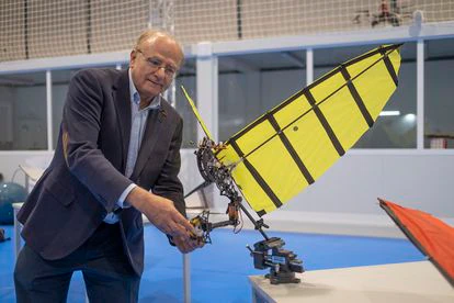 Sevilla/30-11-2021: Aníbal Ollero, experto en robótica y vehículos aéreos no tripulados.FOTO: PACO PUENTES/EL PAIS