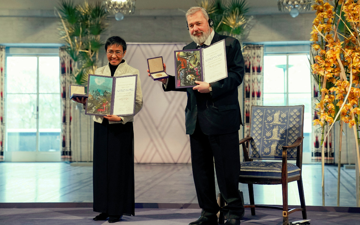 Los periodistas Maria Ressa y Dimitri Muratov reciben Nobel de la Paz en Oslo | Video
