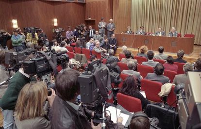 Muere Riccardo Ehrman, el periodista que hizo la pregunta que derribó el Muro de Berlín