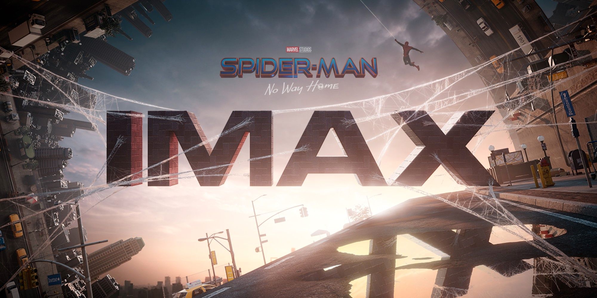 Póster de No Way Home muestra a Spider-Man balanceándose sobre la dimensión del espejo de Nueva York