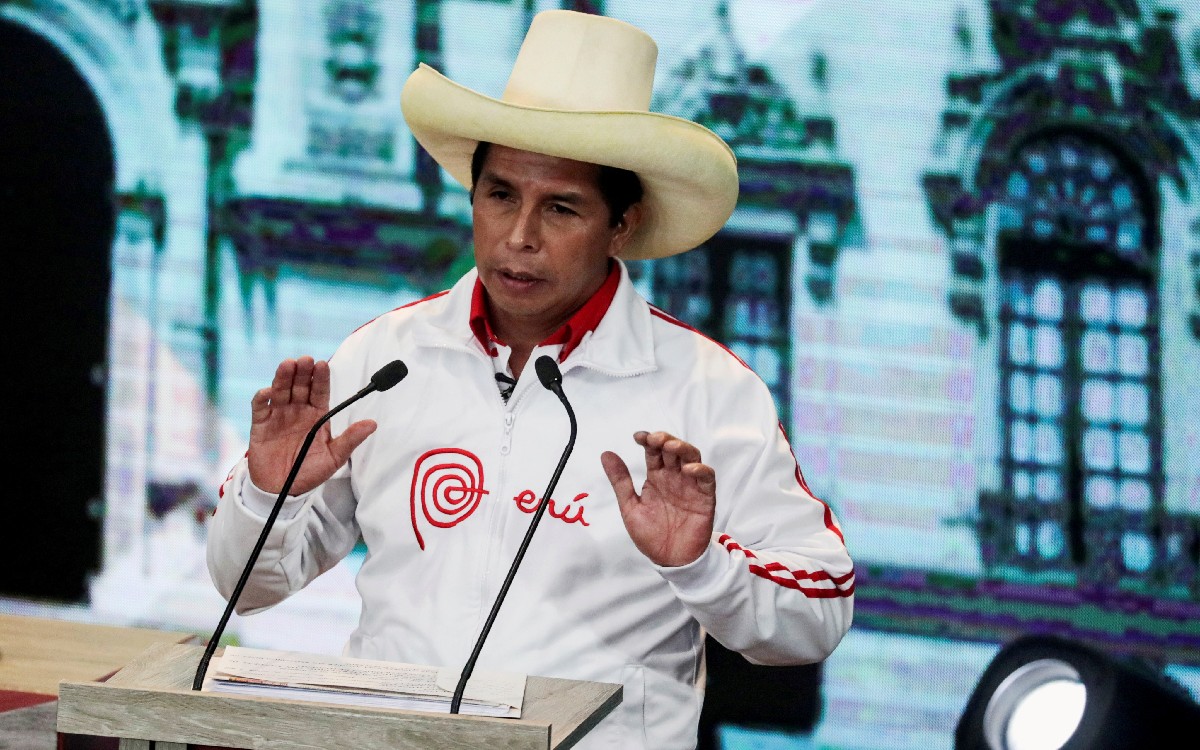 Congreso de Perú abre proceso de juicio político contra Pedro Castillo