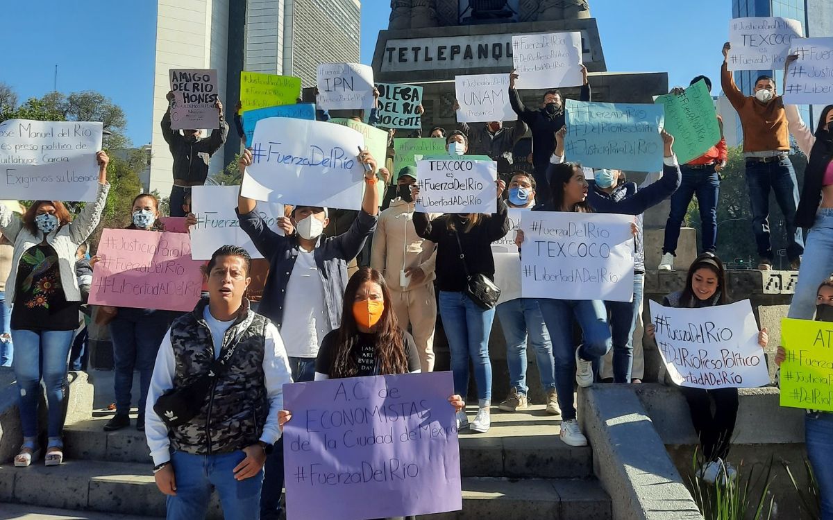 Protestan en CDMX y en Xalapa exigiendo libertad de José Manuel del Río