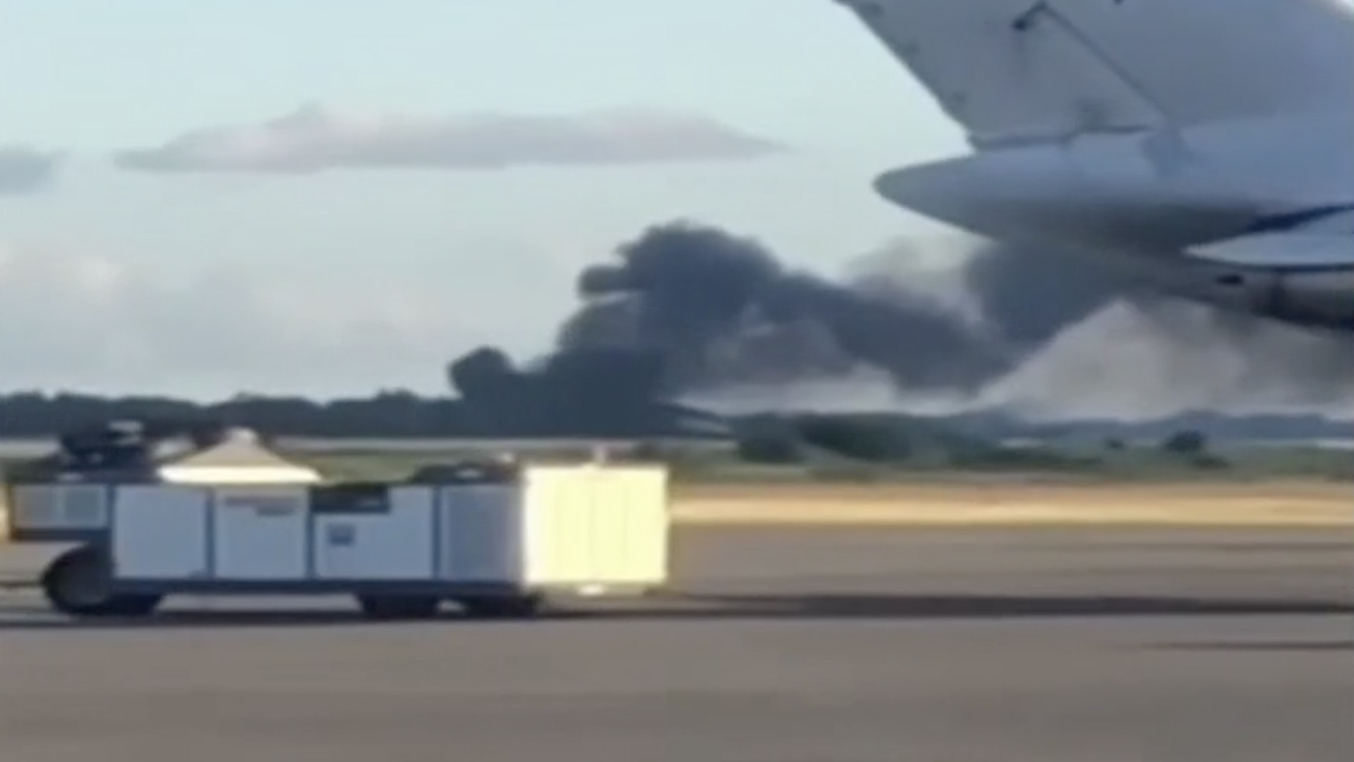 Se accidenta avión con nueve personas a bordo en el aeropuerto internacional de Santo Domingo