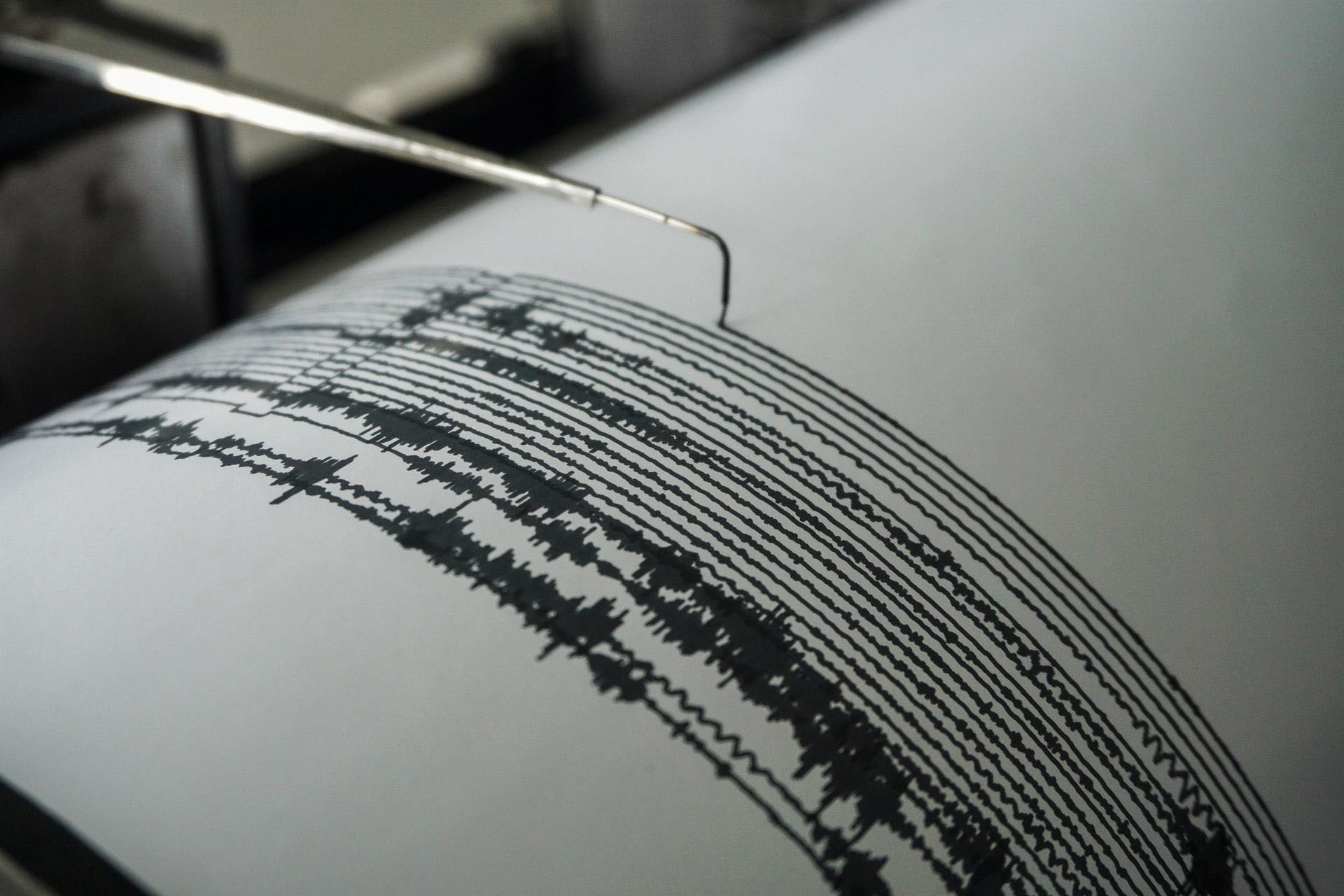 Terremoto de 7.3 de magnitud sacude las costas del centro de Indonesia