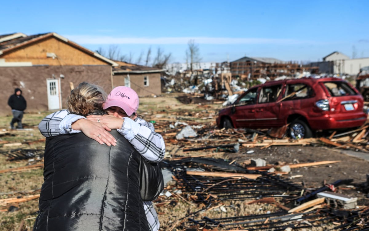 Tornados dejan más de 70 muertos en Kentucky; declaran estado de emergencia