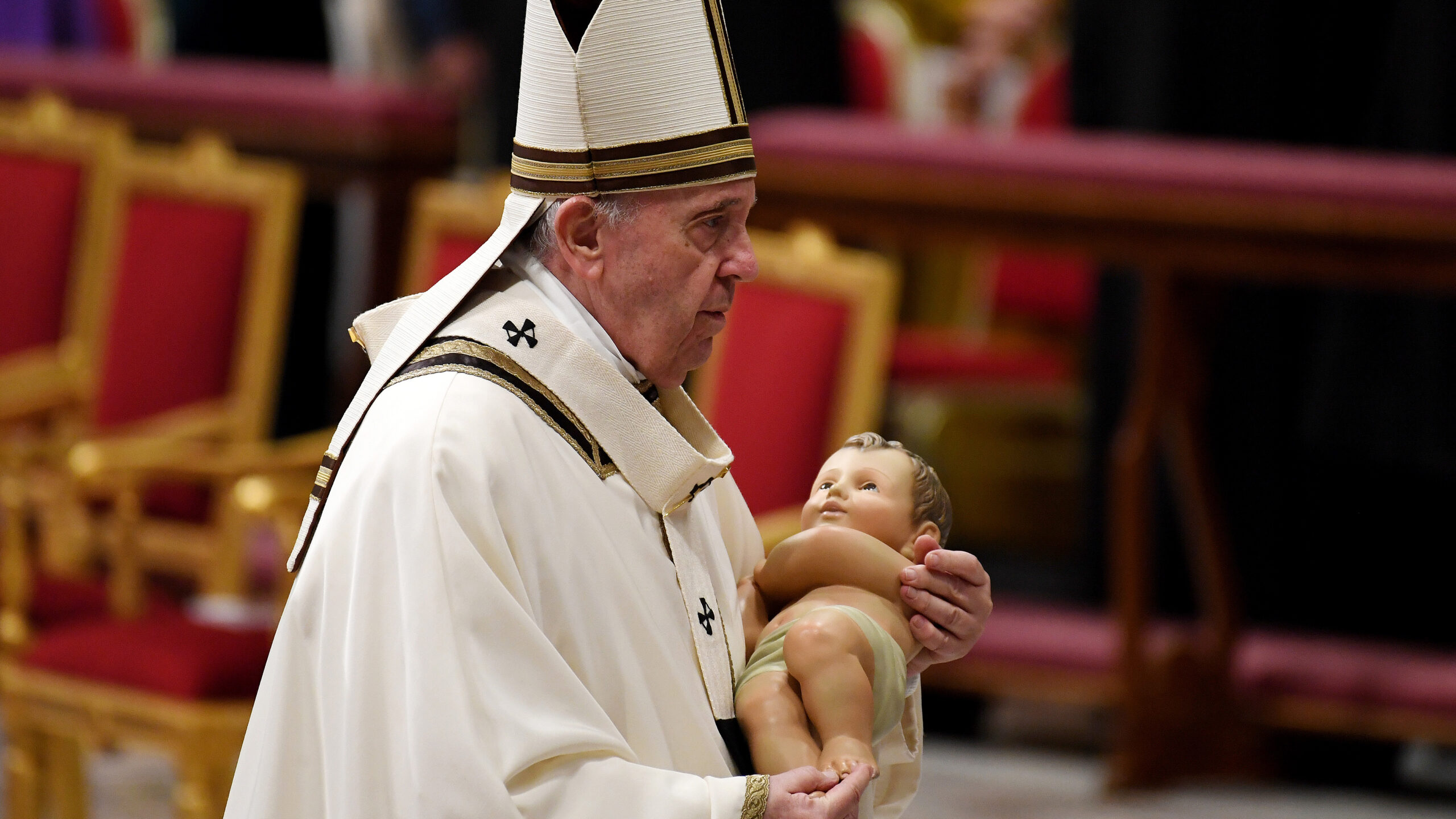 “¡No más muertes en el trabajo!”: el contundente mensaje del papa en la Misa de Gallo