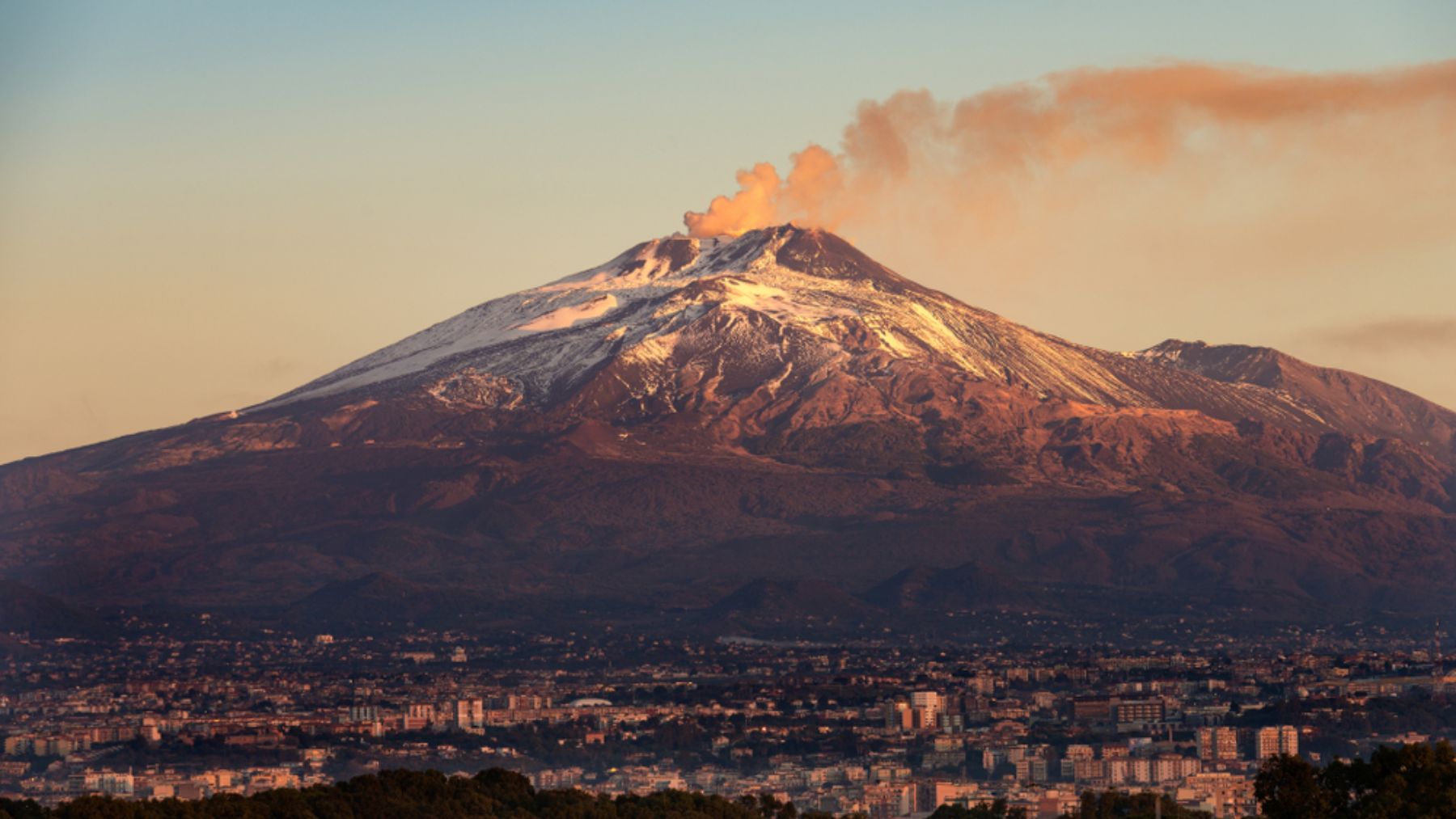 ¿Tienen relación la erupción del volcán de La Palma con el Etna?