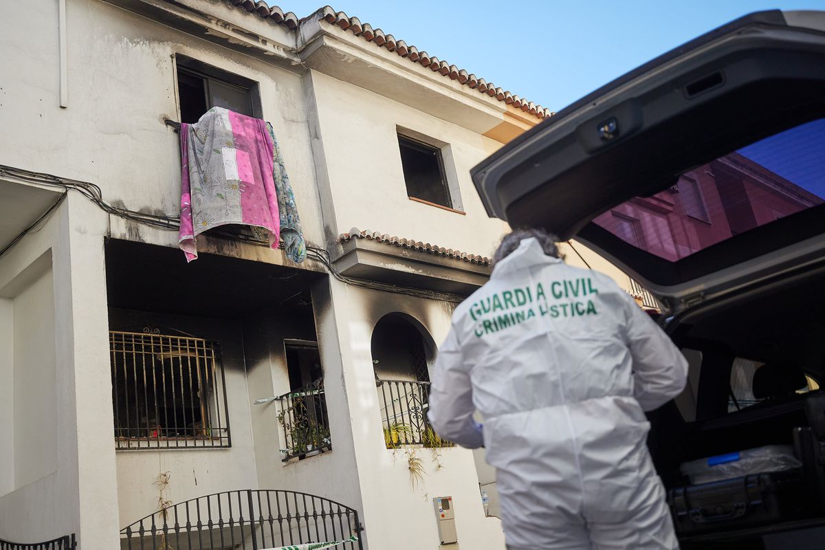 Una madre y un hijo mueren en el incendio de una vivienda en un pueblo de Granada