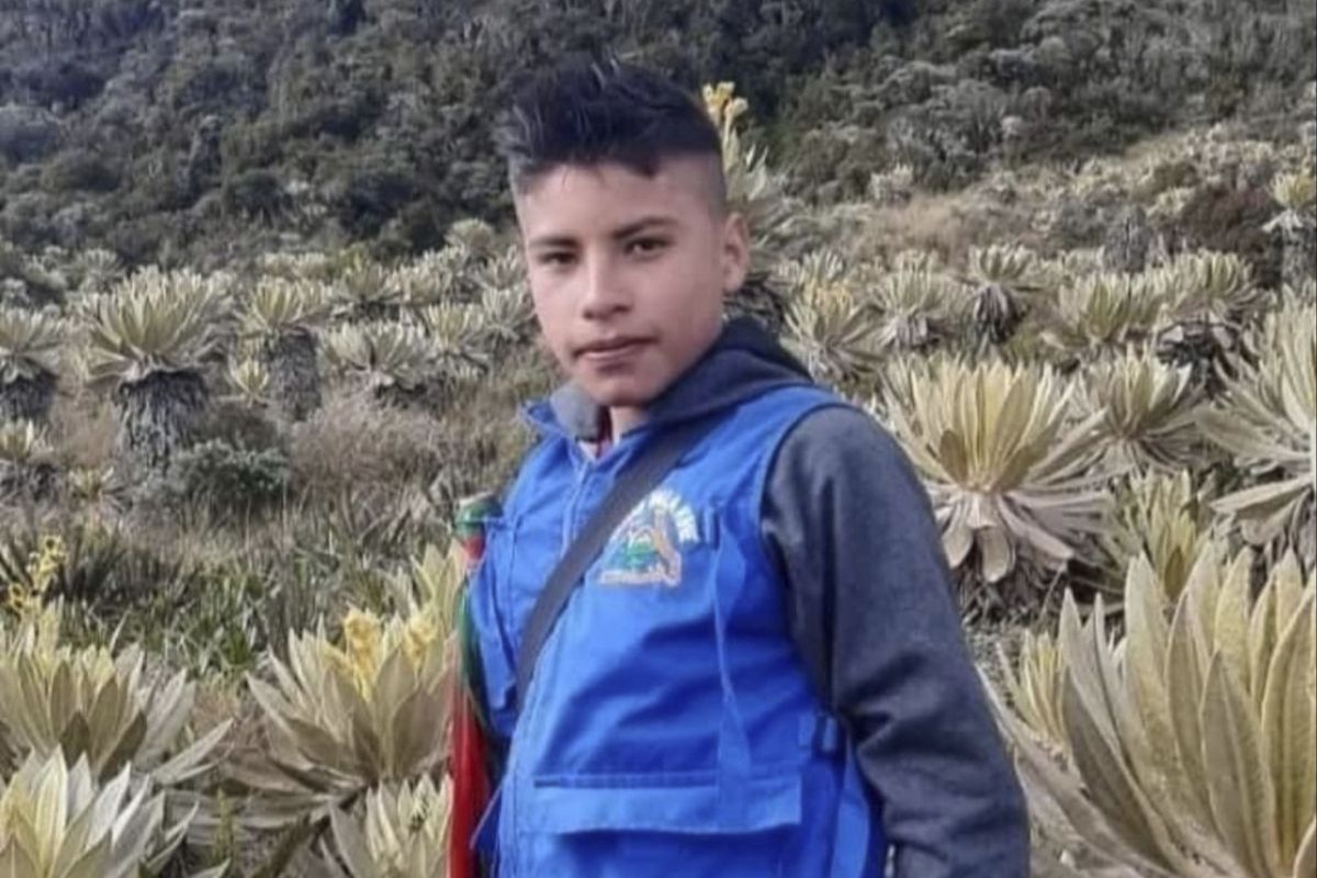 Un niño ambientalista es asesinado a tiros en un ataque a la guardia indígena en Colombia